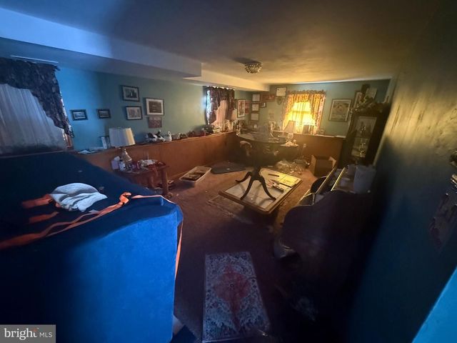 301 LEAF AVE, Bellmawr, NJ 08031