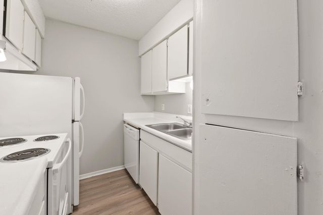 1720 Wooten Park DR 206, Austin, TX 78757
