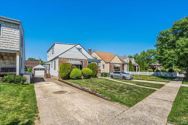 85-12 248 Street, Bellerose, NY 11426