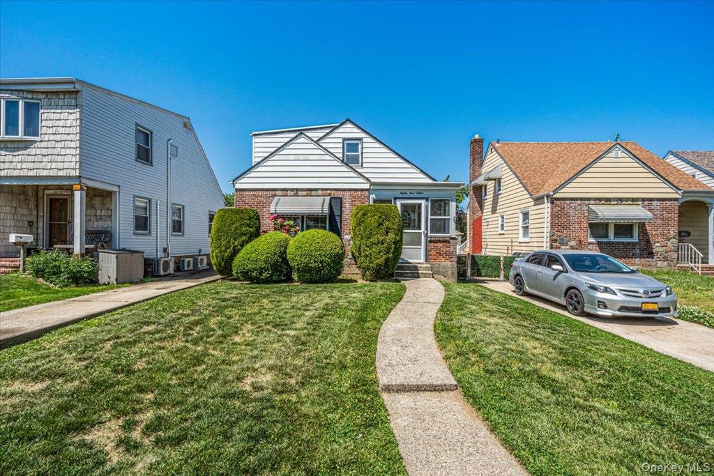85-12 248 Street, Bellerose, NY 11426