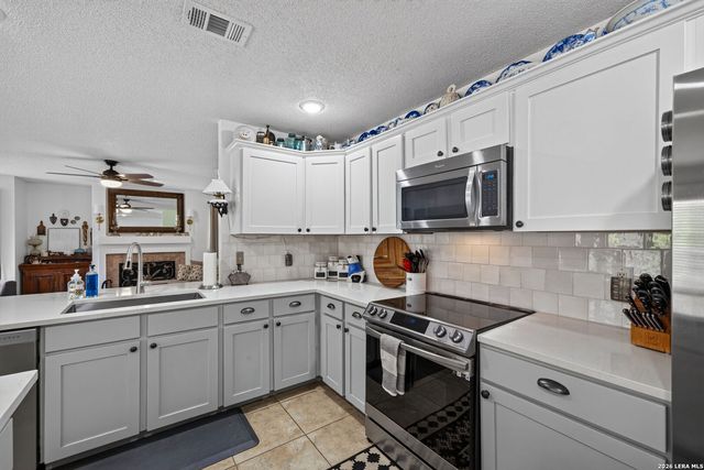 13611 Thessaly, Universal City, TX 78148