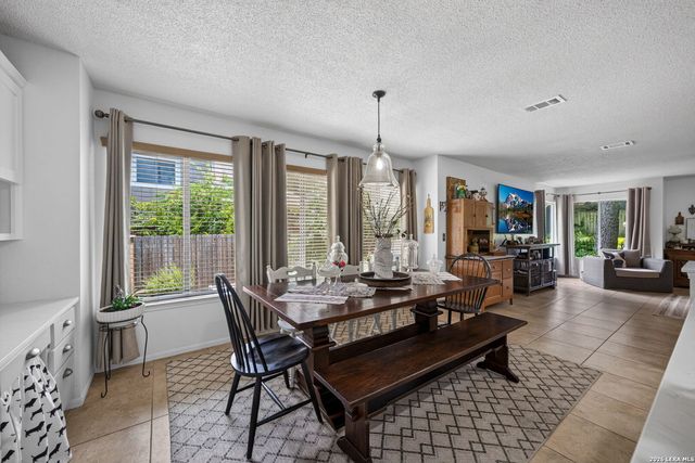 13611 Thessaly, Universal City, TX 78148