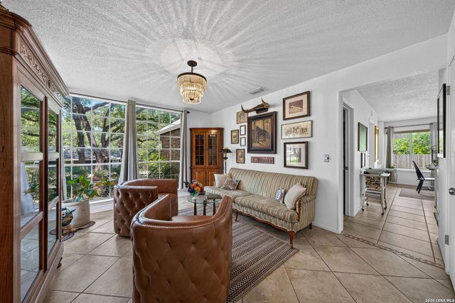 13611 Thessaly, Universal City, TX 78148