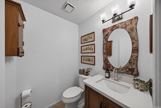 13611 Thessaly, Universal City, TX 78148