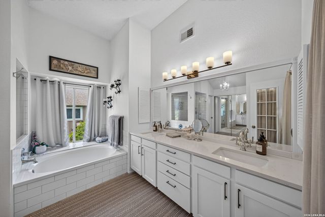 13611 Thessaly, Universal City, TX 78148