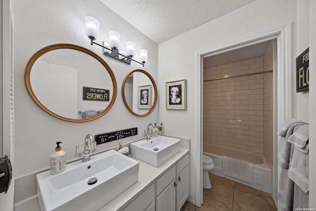 13611 Thessaly, Universal City, TX 78148