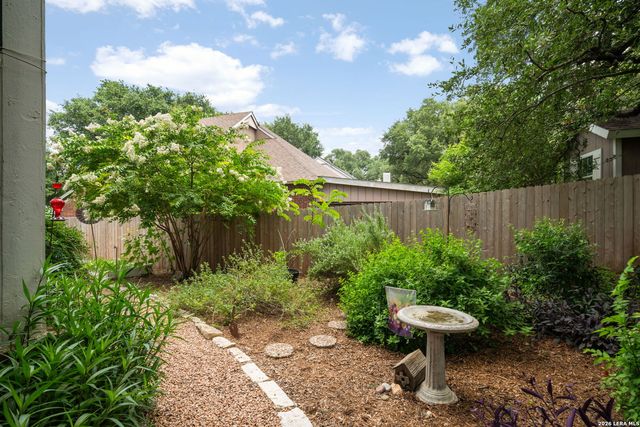13611 Thessaly, Universal City, TX 78148