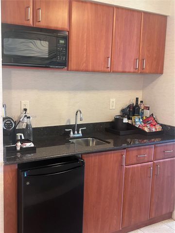 18001 Collins Avenue 2206, Sunny Isles Beach, FL 33160