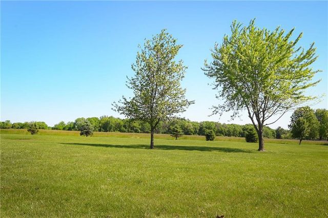 36404 E County Line Road, Lone Jack, MO 64070