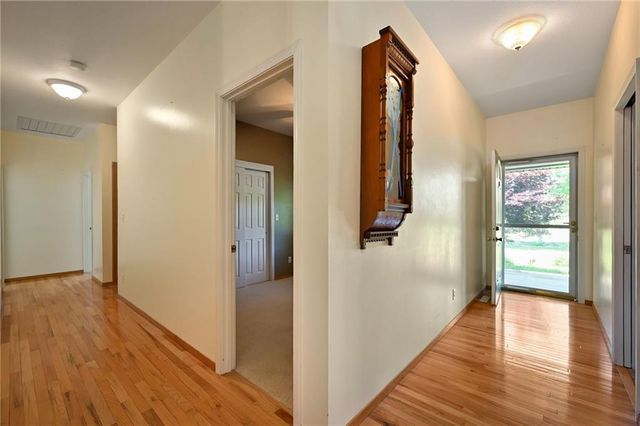 36404 E County Line Road, Lone Jack, MO 64070