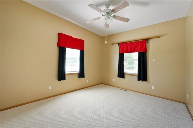 36404 E County Line Road, Lone Jack, MO 64070