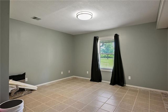 36404 E County Line Road, Lone Jack, MO 64070