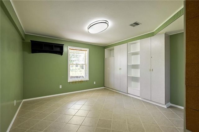 36404 E County Line Road, Lone Jack, MO 64070