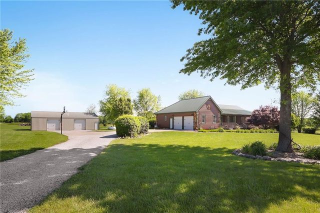 36404 E County Line Road, Lone Jack, MO 64070