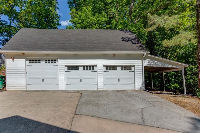 1051 Riverside Road, Sugar Hill, GA 30518