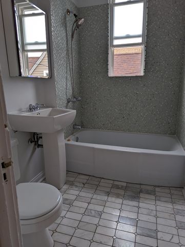 3448 W Drummond Place 2, Chicago, IL 60647