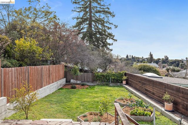 685 Calmar Ave, Oakland, CA 94610