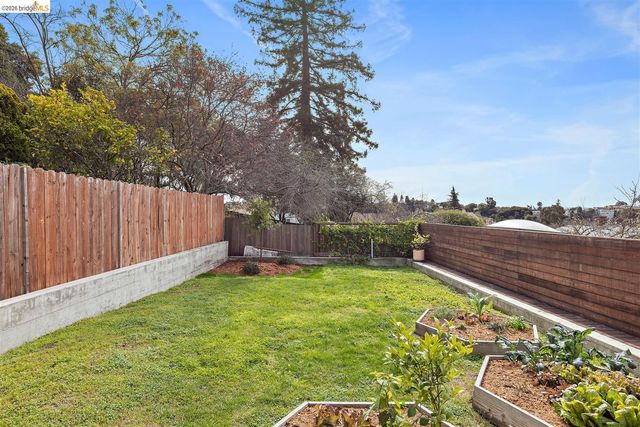 685 Calmar Ave, Oakland, CA 94610