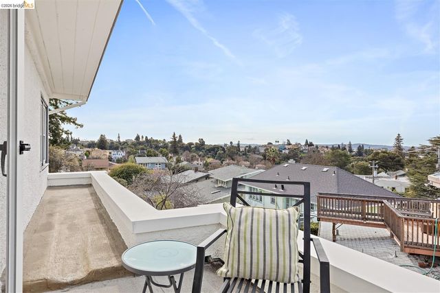 685 Calmar Ave, Oakland, CA 94610