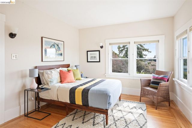 685 Calmar Ave, Oakland, CA 94610