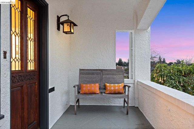 685 Calmar Ave, Oakland, CA 94610