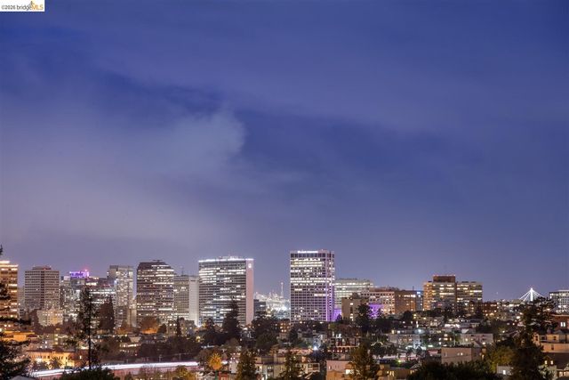 685 Calmar Ave, Oakland, CA 94610