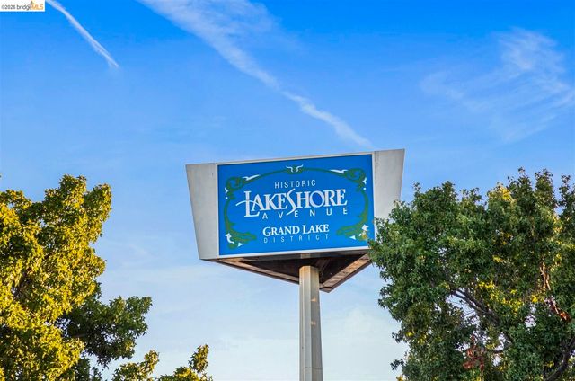 685 Calmar Ave, Oakland, CA 94610