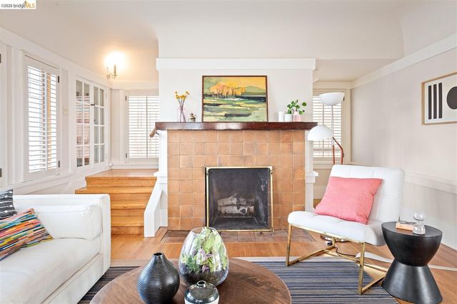 685 Calmar Ave, Oakland, CA 94610