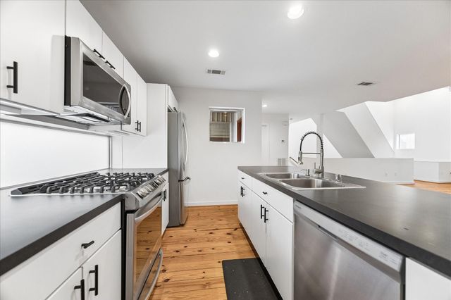 6130 Grand Boulevard, Houston, TX 77021