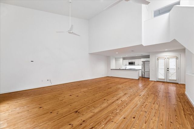 6130 Grand Boulevard, Houston, TX 77021