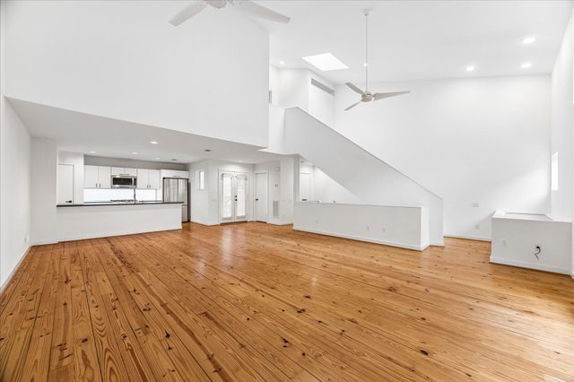 6130 Grand Boulevard, Houston, TX 77021