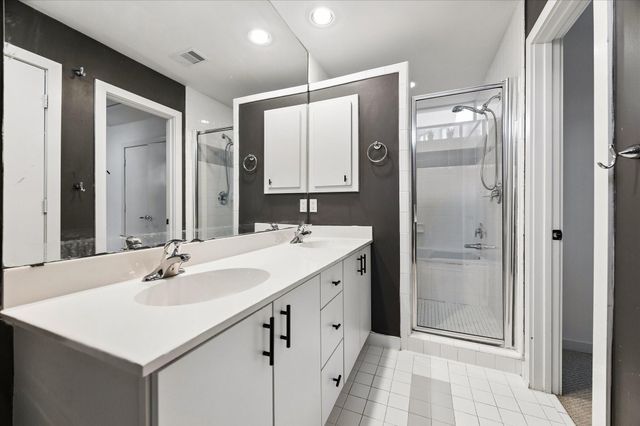 6130 Grand Boulevard, Houston, TX 77021