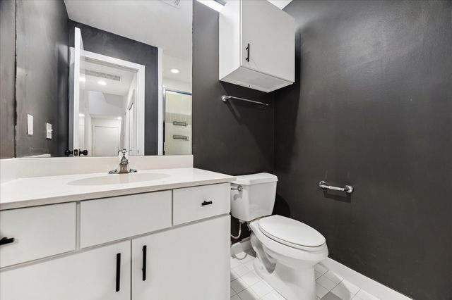 6130 Grand Boulevard, Houston, TX 77021