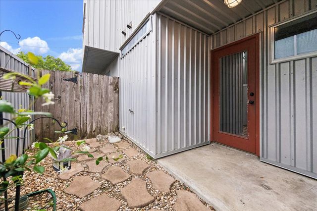 6130 Grand Boulevard, Houston, TX 77021