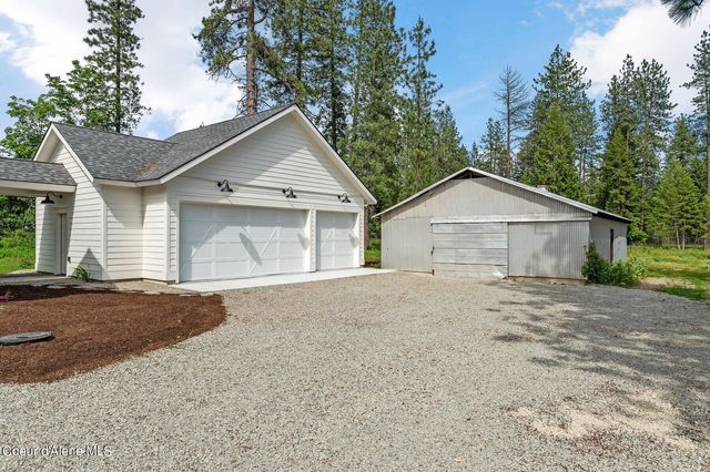 509 3rd St, Priest River, ID 83856
