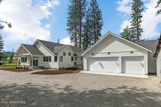 509 3rd St, Priest River, ID 83856