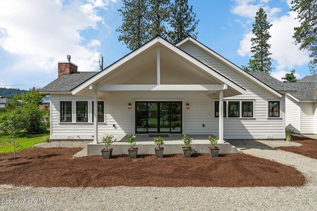 509 3rd St, Priest River, ID 83856