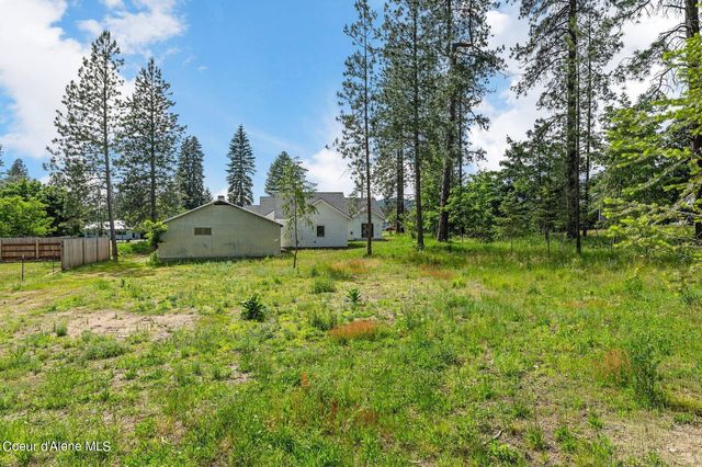 509 3rd St, Priest River, ID 83856