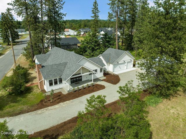 509 3rd St, Priest River, ID 83856