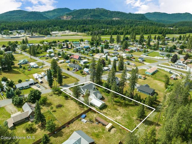 509 3rd St, Priest River, ID 83856