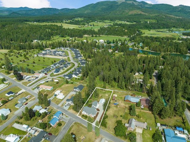 509 3rd St, Priest River, ID 83856