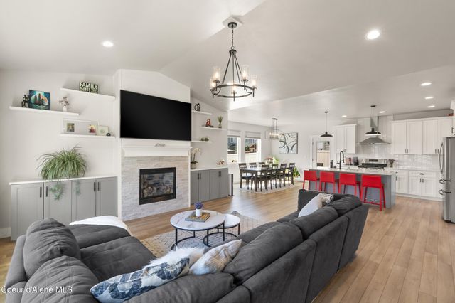 2877 N Callary St, Post Falls, ID 83854