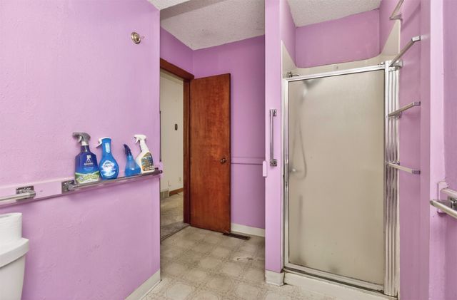 300 E Granger Avenue, Des Moines, IA 50315