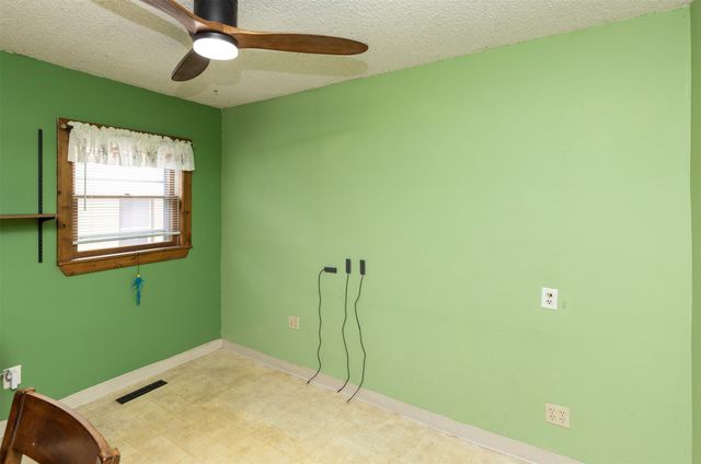 300 E Granger Avenue, Des Moines, IA 50315