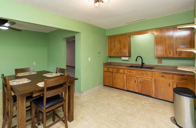 300 E Granger Avenue, Des Moines, IA 50315
