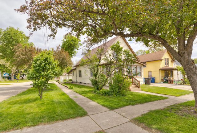 300 E Granger Avenue, Des Moines, IA 50315