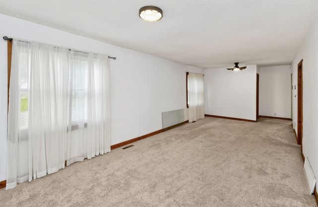 300 E Granger Avenue, Des Moines, IA 50315