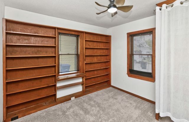 300 E Granger Avenue, Des Moines, IA 50315