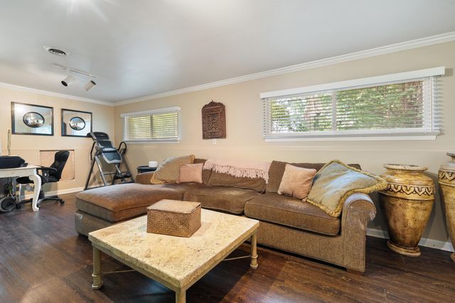 8134 Columbia Avenue, Munster, IN 46321