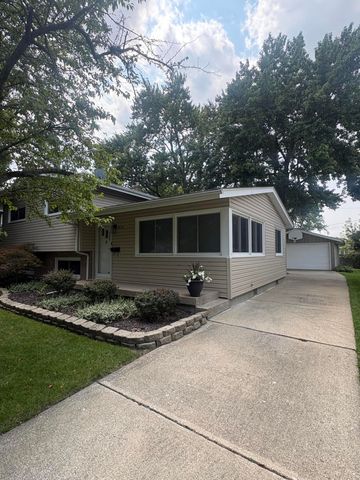 8134 Columbia Avenue, Munster, IN 46321